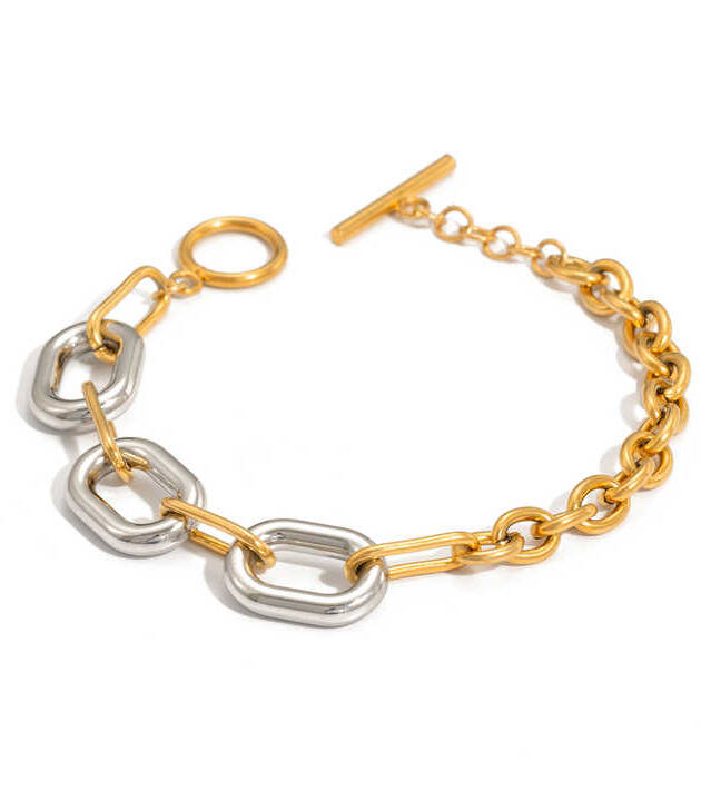 Gyllent kubisk armbånd